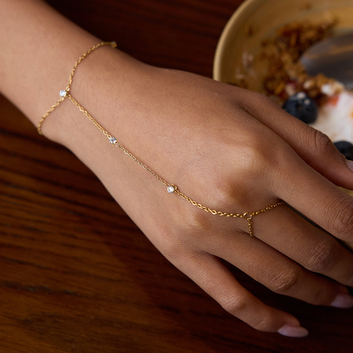 BRACCIALE BACIAMANO CON ZIRCONI | PLACCATO ORO