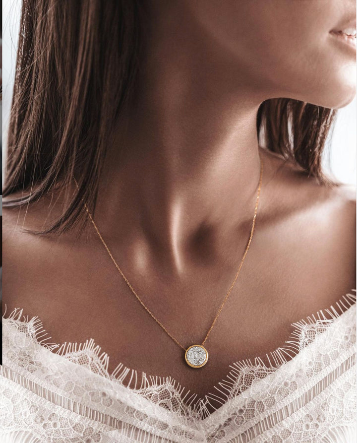 Moon Necklace Gold | 18K Gold Jewelry for women | Masistes