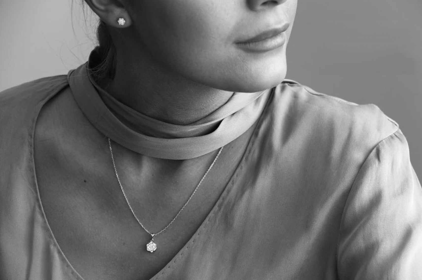 FLOWER NECKLACE | 18 KARAT GOLD